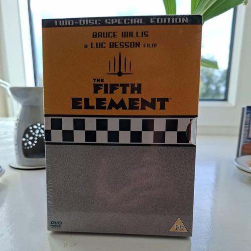 The fifth element - the,