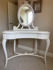 Beautiful ‘Kidney Shaped’