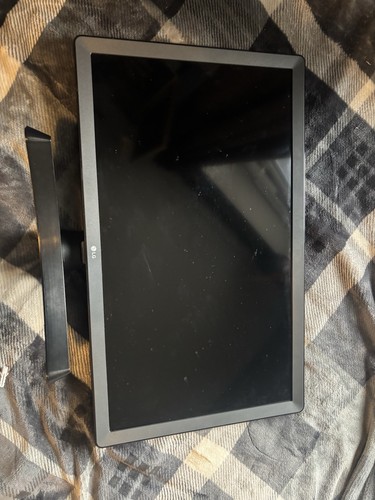 Monitor - 24”,