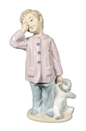 Lladro nao figure tired boy - figure,