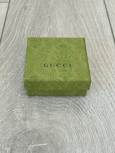 Gucci green logo - green, embossed