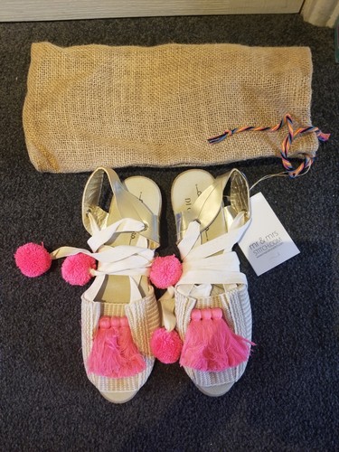 Bnwt casa vera pompom - vera, lace