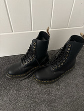 Dr Marten Boots 