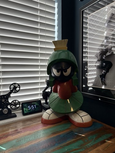 Marvin the martian - martian, statue