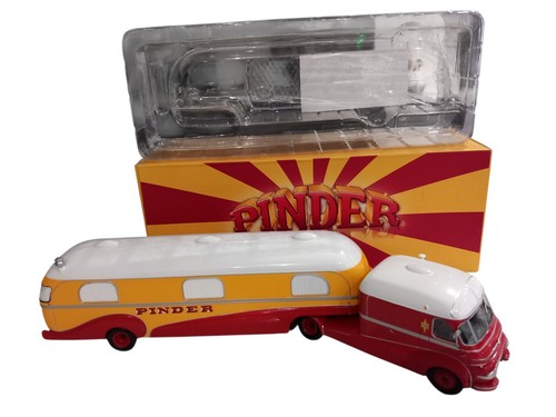 Pinder circus caravan tow - circus,