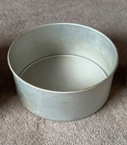 Vintage prestige metal - metal, tin
