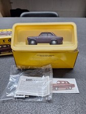 Vanguards 1:43 FORD 100E in