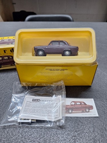 Vanguards ford 100e in - 1:43,