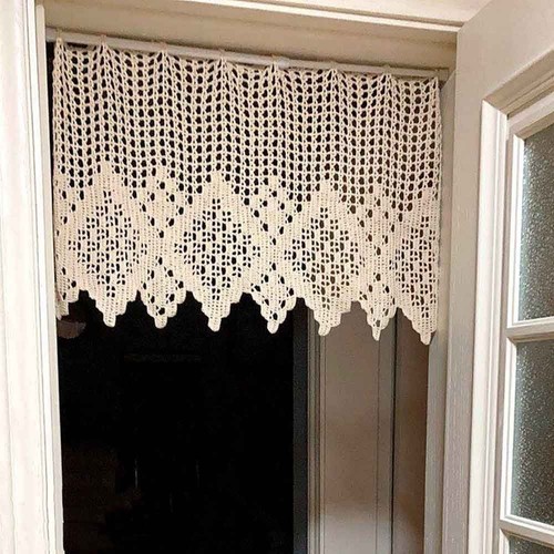 Vintage crochet lace - lace, short