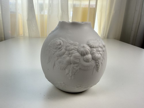 Kaiser collectors porcelain - kaiser,