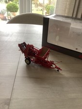 Universal Hobbies Grimme
