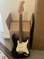 Electric Guitar And Amp Beginner Set ￼