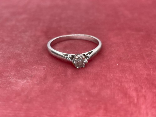 9ct carat white - gold, diamond