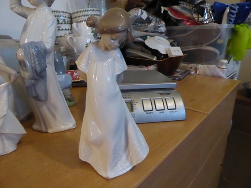 Lladro nao shy - , girl
