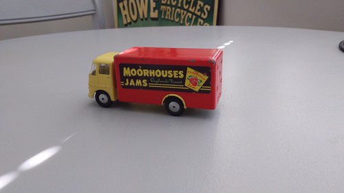 Corgi 459 erf 44g van - 459,
