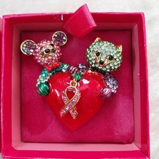 Butler and Wilson, brooch
