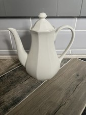 LARGE WHITE HEXAGONAL COFFEE POT VERY SIMILAR TO JOHNSON BROTHERS HERITAGE WHITE