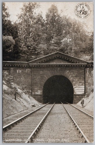 Watford old tunnel - old, end)