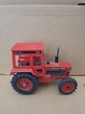 Britains Ltd No 9521 Volvo BM2654 farm tractor.    m17 