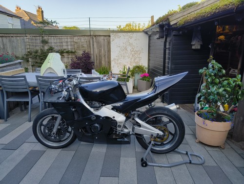 Honda cbr 400 nc29 - cbr, bike
