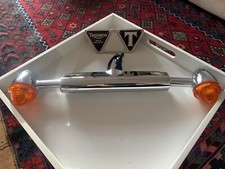 TRIUMPH BONNEVILLE AMERICA 865 EFI CHROME FRONT INDICATORS & MOUNTING BAR/COVER