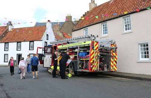 Photo 6x4 scottish - fire, and