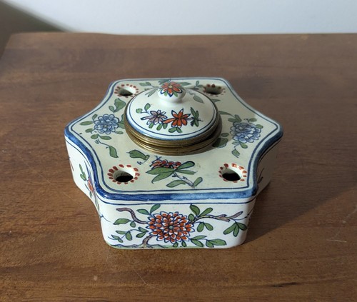 Antique ceramic porcelain - /,