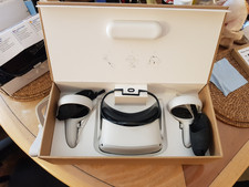Oculus Quest 2 - Complete W/ Controllers Boxed Used VGC Meta VR Gaming Headset