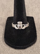 Solvar Celtic Claddagh Ring Sz