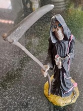 CLARECRAFT DISCWORLD FIGURINE DEATH AT A PARTY WITH SCYTHE PRATCHETT DW05