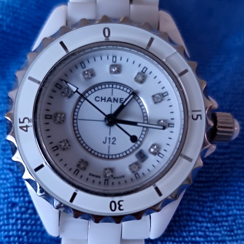 Chanel j12 ladies 33mm white - chanel,