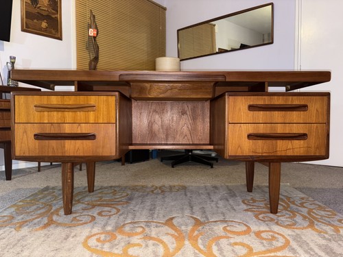 Plan fresco teak media desk - g,
