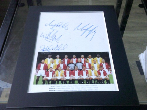 Leyton orient signed - leyton,
