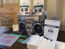 VIDEO! NEW TOSHIBA RT-S913 Radio Cassette BOOMBOX Ghettoblaster METAL 110-220v