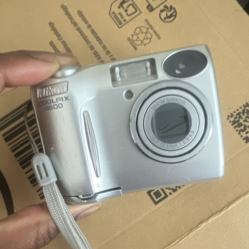 Nikon coolpix 4600 - nikon, compact