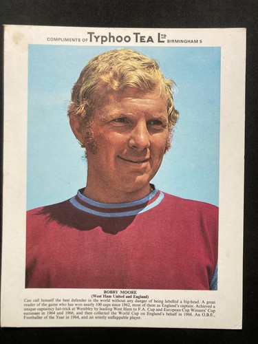 Bobby moore west ham united - bobby,