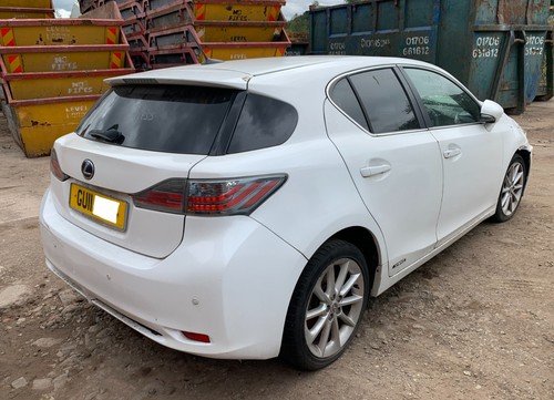 Lexus 200h petrol - 1.8,