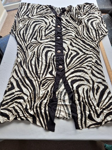Ladies batwing dress unbranded - batwing,