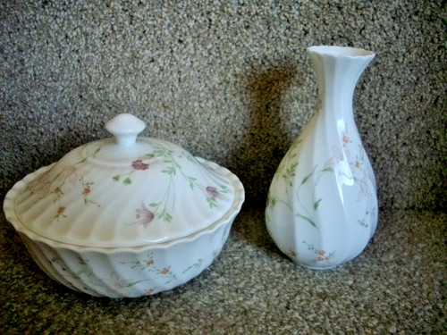 Wedgwood campion bud vase - wedgwood,
