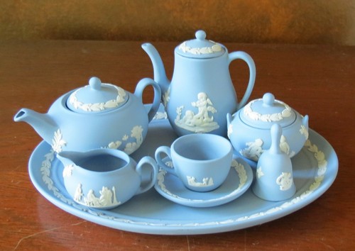 Wedgwood blue jasperware - wedgwood,