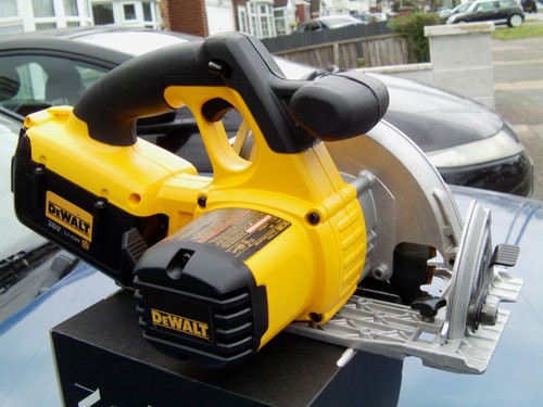 Dewalt dc300 ion - dewalt,