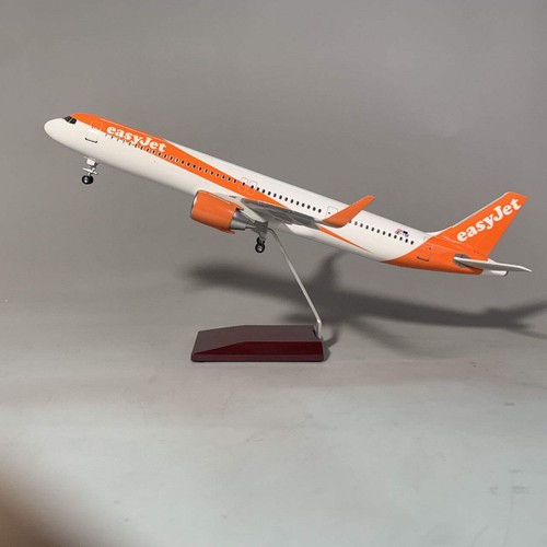 Easyjet airbus a321neo 44cm - airbus,