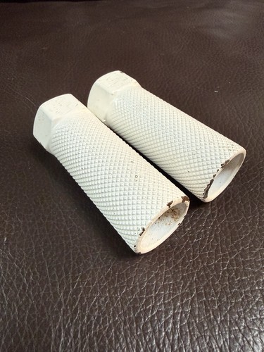 Bmx foot pegs 26tpi old - pegs,