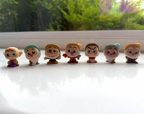 Disney set dwarves - disney,