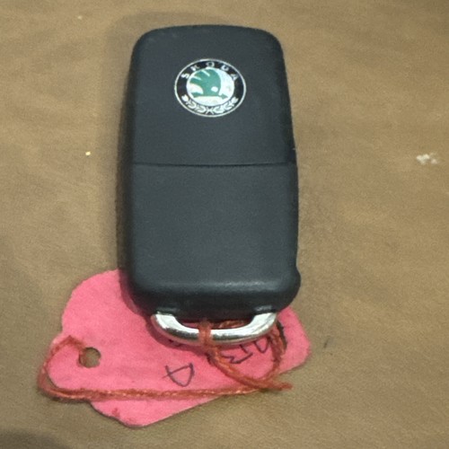 Genuine used skoda button - 3,