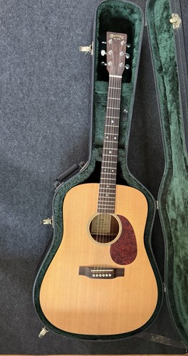 String acoustic martin - 6-,