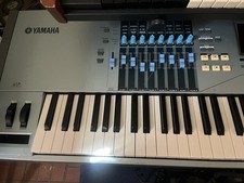 Yamaha MOTIF XS8 Keyboard