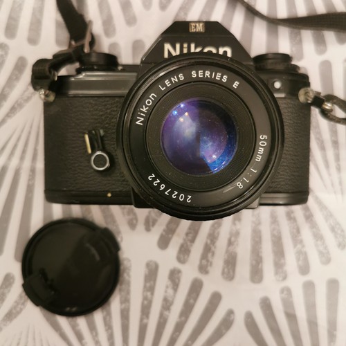 Nikon m90 slr camera - /,