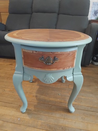 Side table pistachio - side,