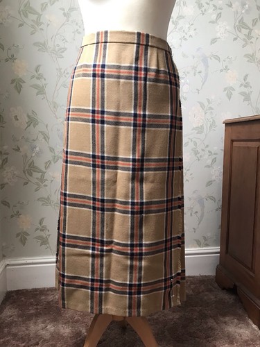 Fine new wool tartan ladies - fine,
